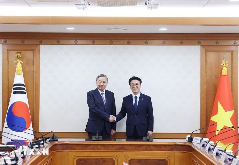 Thúc đẩy hợp tác kinh tế, tạo chất keo gắn kết lợi ích bền chặt Việt Nam - Hàn Quốc ​